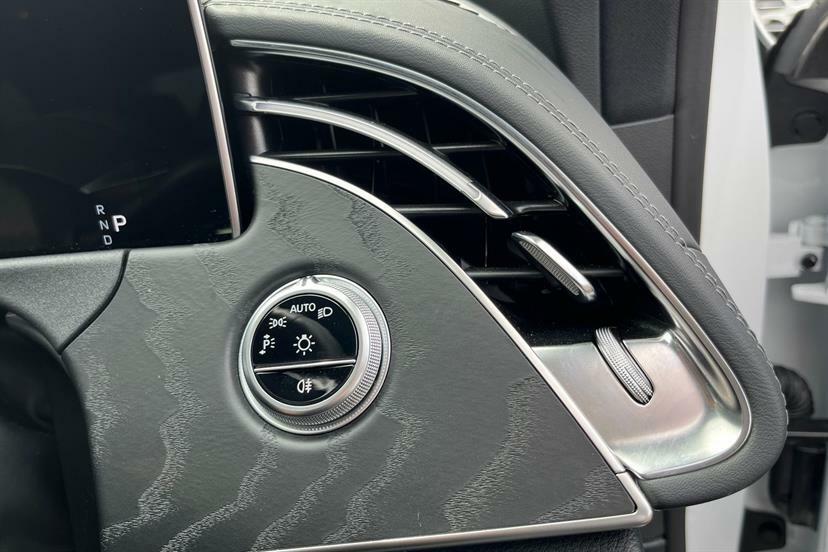 Mercedes-Benz E Class E Class E220d Amg Line Premium 9G-tronic Pan Grey #28