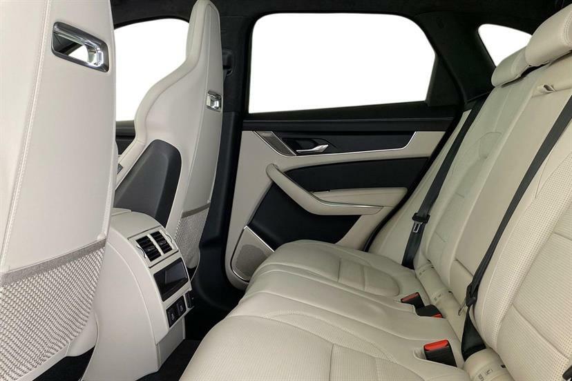 Jaguar F-Pace 2.0 P400e R-dynamic Hse Black Awd Black #4