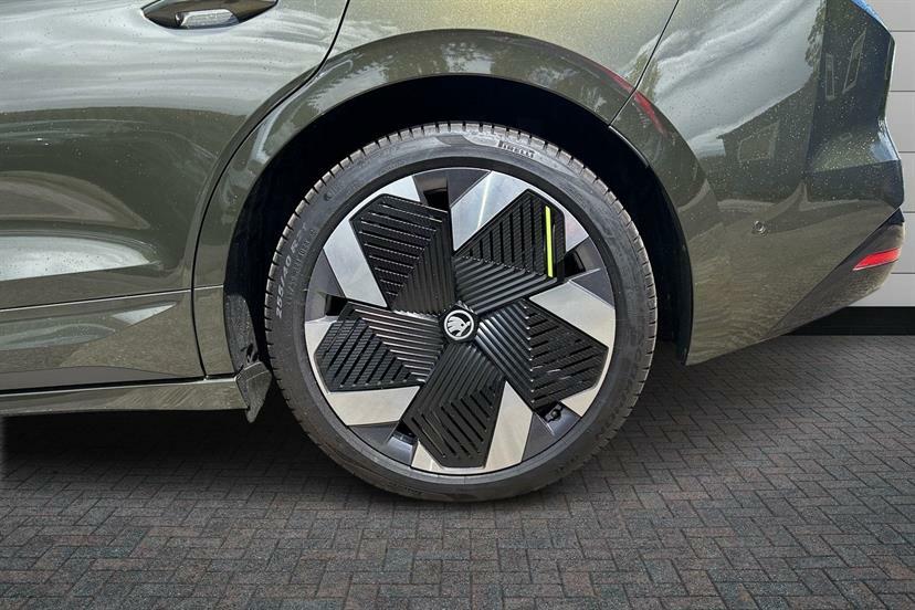 Skoda ENYAQ 250Kw Vrs 84Kwh 4X4 Green #3