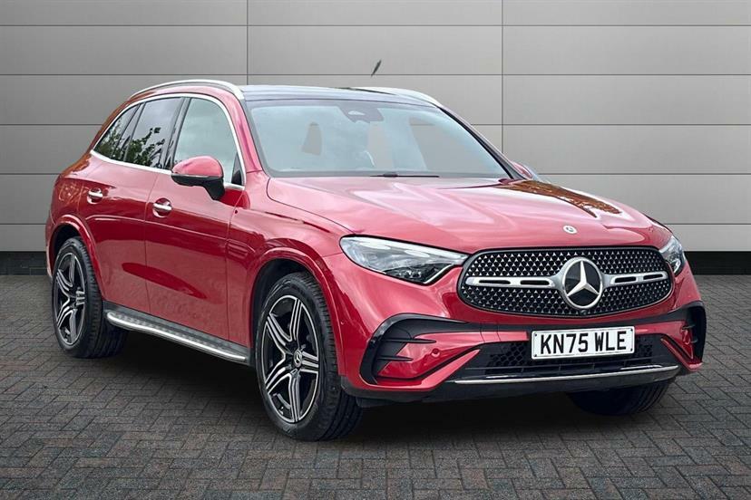 Mercedes-Benz GLC Class 300D 4Matic Amg Line Premium 9G-tronic Red