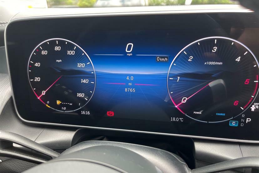 Mercedes-Benz GLC Class 300D 4Matic Amg Line Premium 9G-tronic KN75WLE Red #6