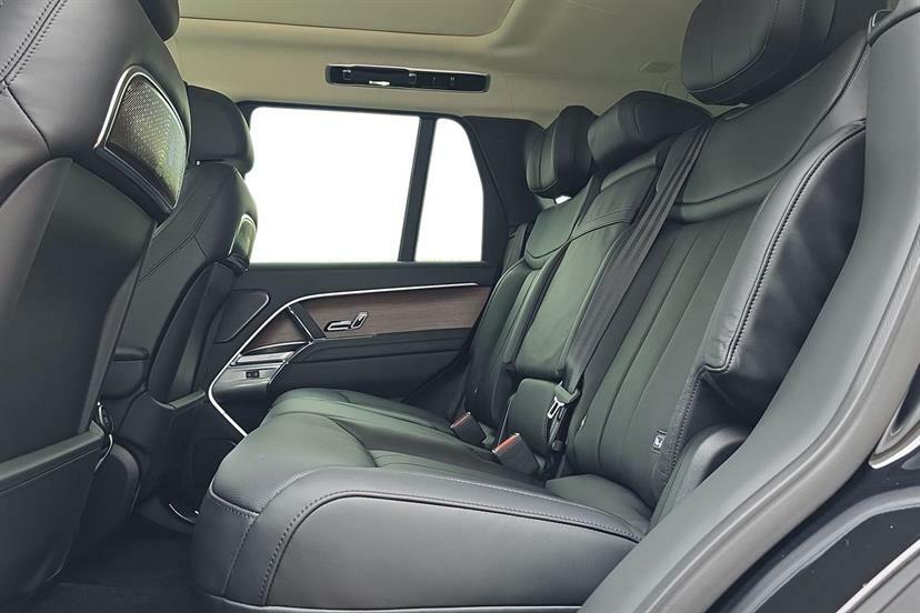 Land Rover Range Rover 3.0 D350 Black #4