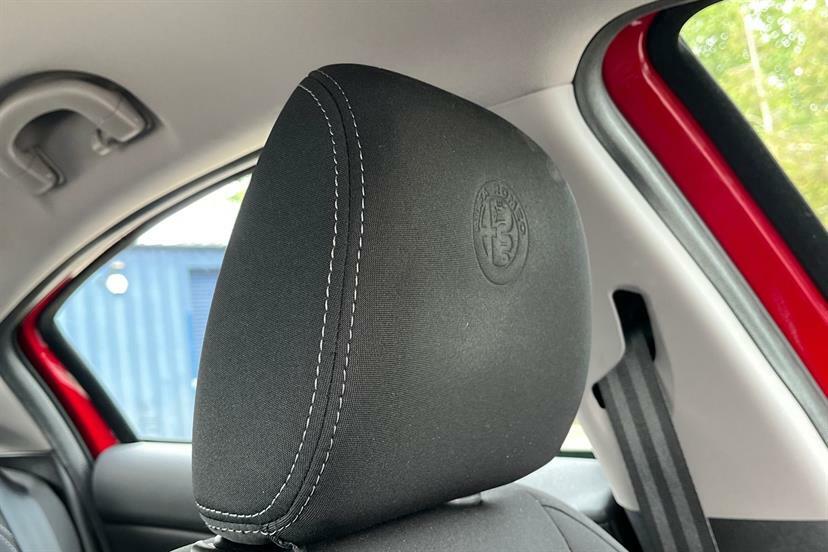 Alfa Romeo Giulietta 2.0 Jtdm-2 Speciale White #22