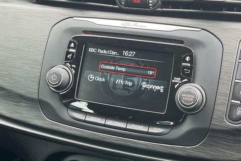 Alfa Romeo Giulietta 2.0 Jtdm-2 Speciale White #20