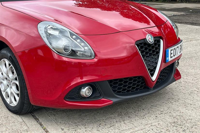 Alfa Romeo Giulietta 2.0 Jtdm-2 Speciale White #24