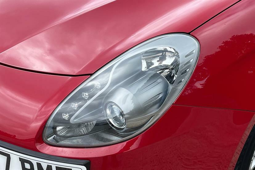 Alfa Romeo Giulietta 2.0 Jtdm-2 Speciale White #23