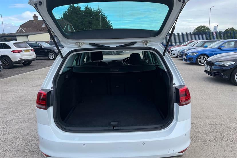 Volkswagen Golf 2.0Gtd Black #8