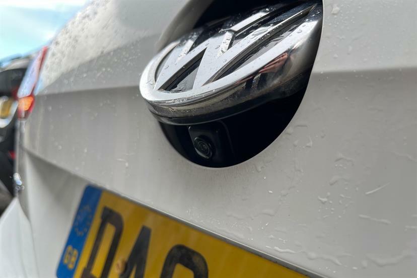 Volkswagen Golf 2.0Gtd Black #33
