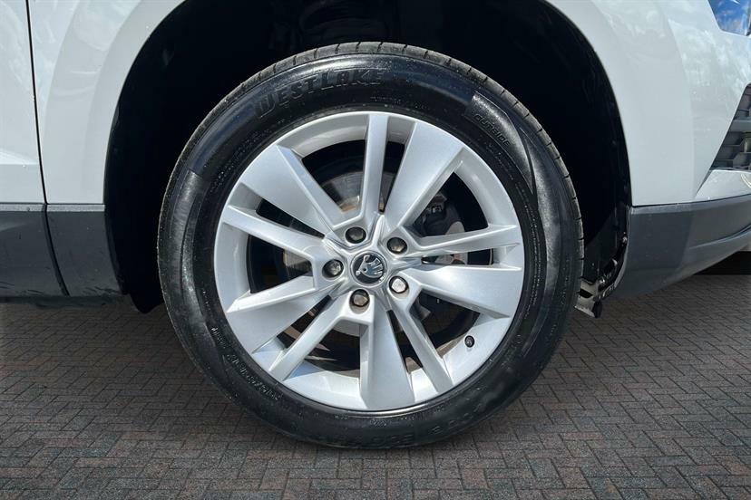 Skoda Karoq 1.5 Tsi Se Technology Dsg Grey #4