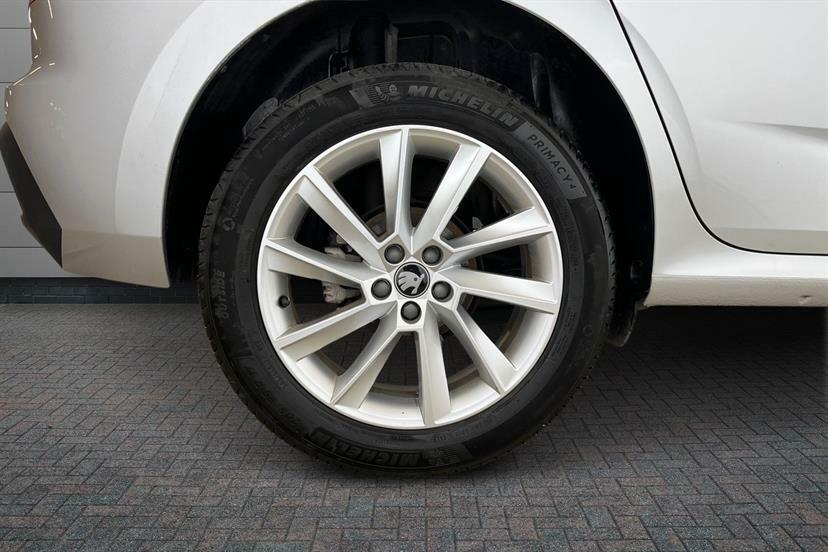 Skoda Kamiq 1.0 Tsi 95 Se Edition Silver #5