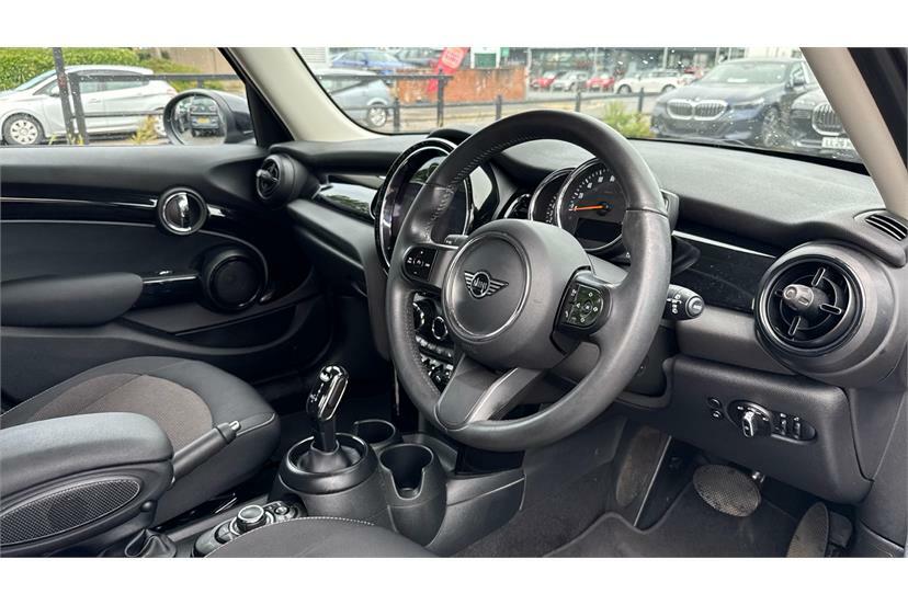 Mini Hatch 1.5 Cooper Classic LL72GJK Black #6