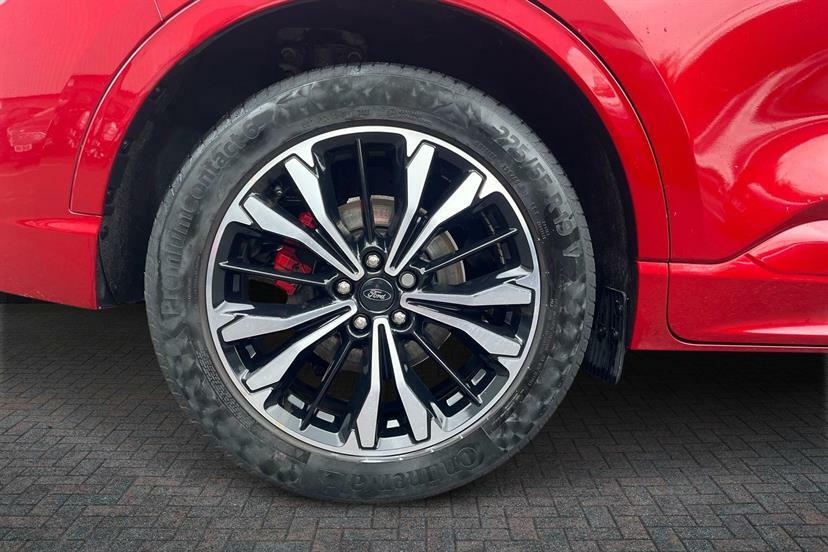 Ford Kuga 1.5 Ecoboost 150 St-line X Edition DK71GJO Red #4