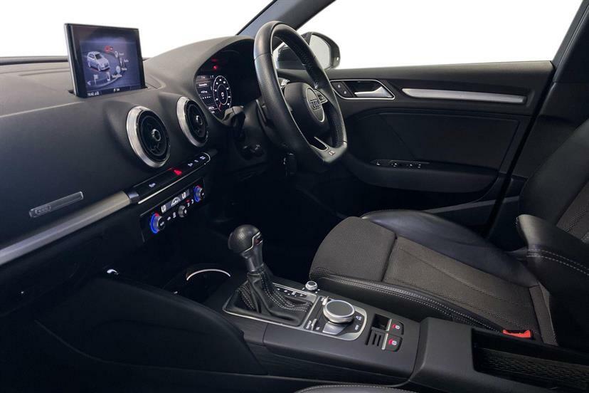 Audi A3 35 Tfsi S Line S Tronic GK69AOC Black #2