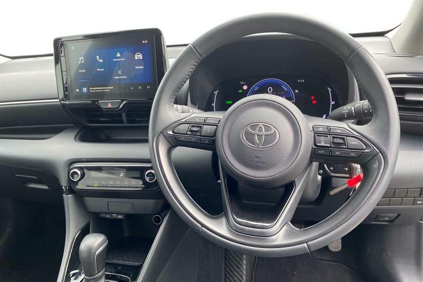 Toyota Yaris 1.5 Hybrid Design Cvt Green #6