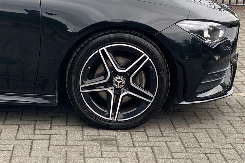 Mercedes-Benz CLA Class 180 Amg Line Premium Tip Black #4