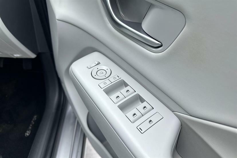 Hyundai Kona 160Kw Advance 65Kwh Red #9