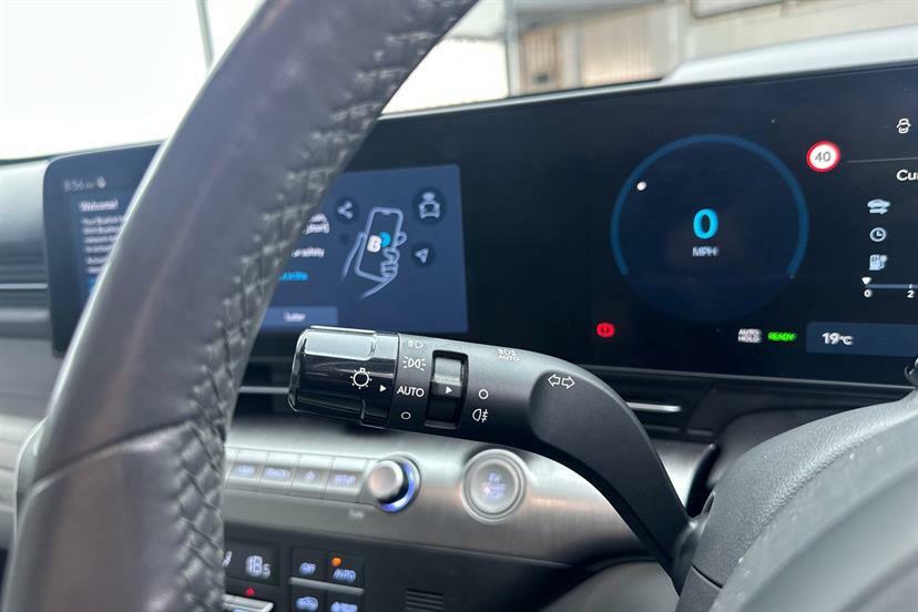 Hyundai Kona 160Kw Advance 65Kwh Red #24