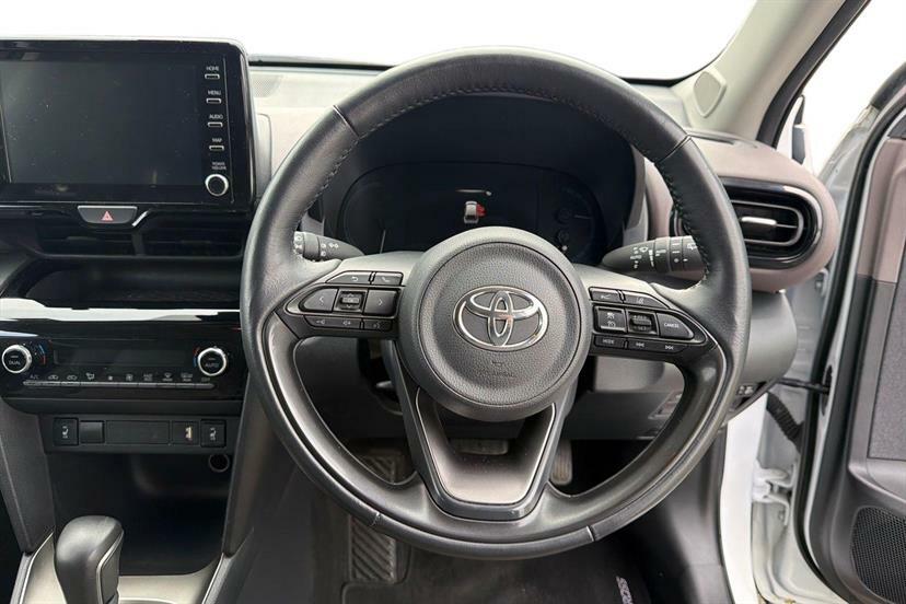 Toyota Yaris Cross 1.5 Hybrid Excel Cvt White #4