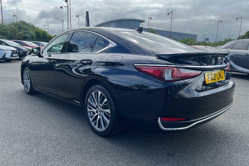 Lexus ES 300H 2.5 Cvt Premium Edition  #29