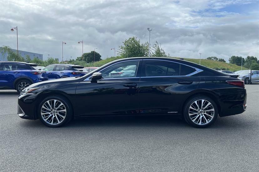 Lexus ES 300H 2.5 Cvt Premium Edition  #28