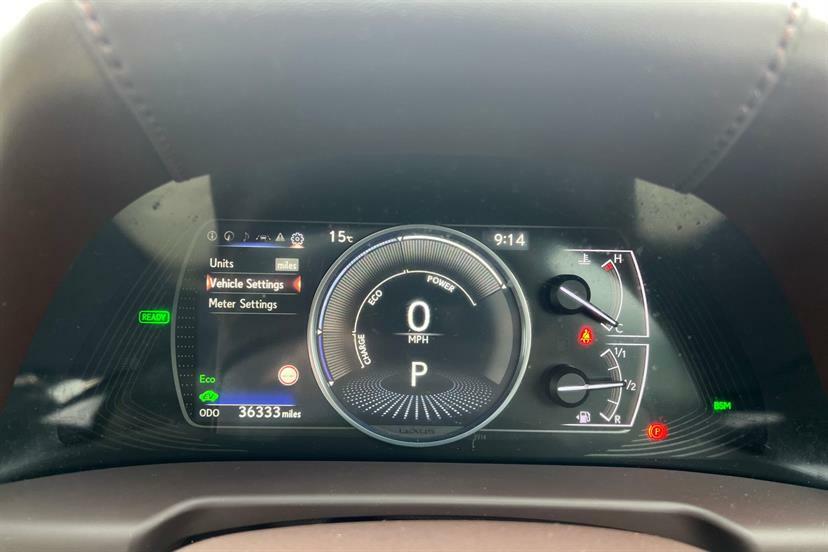 Lexus ES 300H 2.5 Cvt Premium Edition  #9