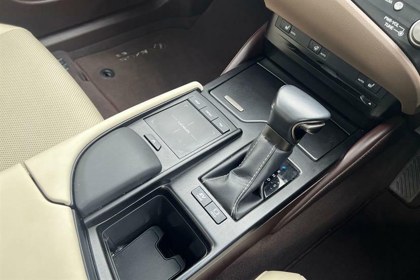 Lexus ES 300H 2.5 Cvt Premium Edition  #16