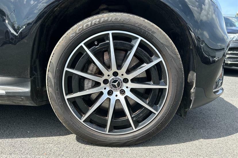 Mercedes-Benz EQC 400 300Kw Amg Line Edition 80Kwh Black #3