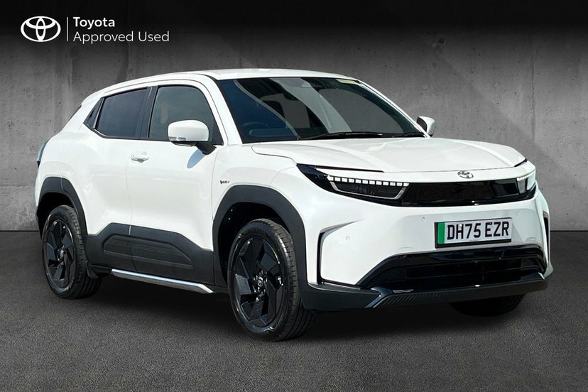 Toyota Urban Cruiser 61Kwh Design Suv 174 Ps Green