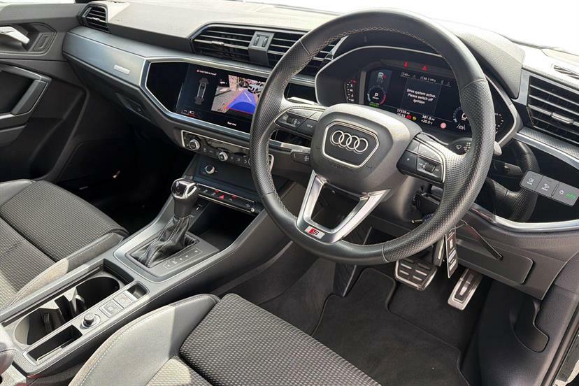 Audi Q3 35 Tfsi S Line S Tronic Black #6