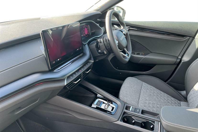 Skoda Octavia 2.0 Tdi 150 Sportline Dsg White #2