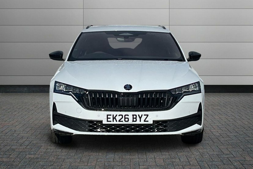 Skoda Octavia 2.0 Tdi Sportline Estate Dsg Winter Pa White #6