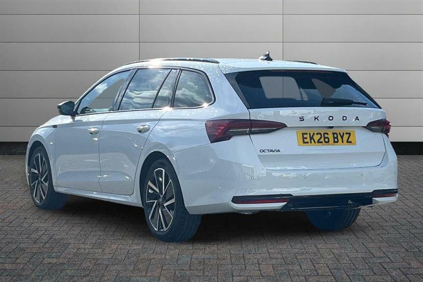 Skoda Octavia 2.0 Tdi 150 Sportline Dsg White #3