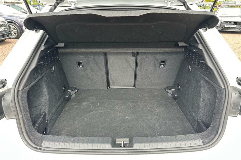 Audi A3 35 Tfsi Black Edition S Tronic  #12