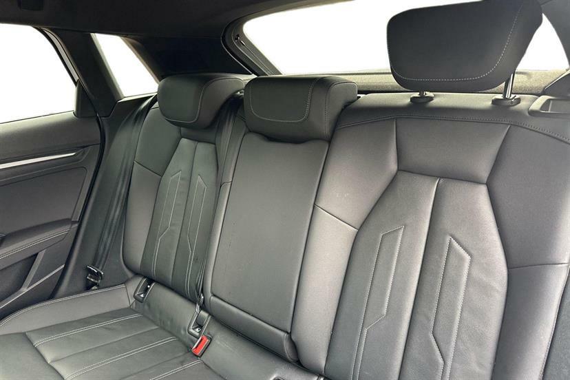 Audi A3 35 Tfsi Black Edition S Tronic  #8