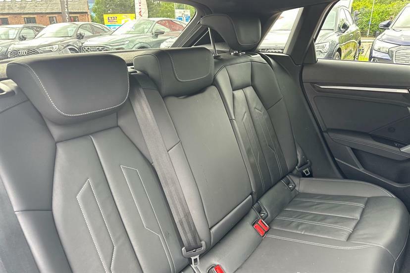 Audi A3 35 Tfsi Black Edition S Tronic  #31