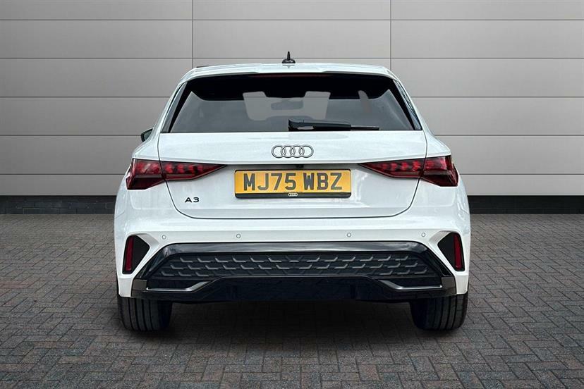 Audi A3 35 Tfsi Black Edition S Tronic  #11