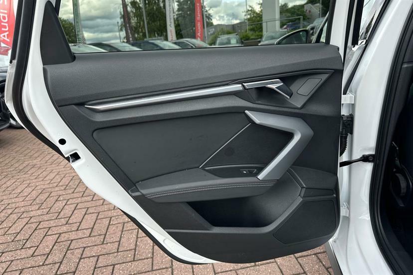 Audi A3 35 Tfsi Black Edition S Tronic  #27