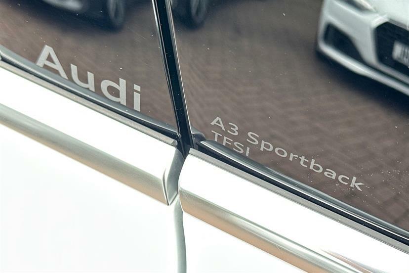 Audi A3 35 Tfsi Black Edition S Tronic  #19