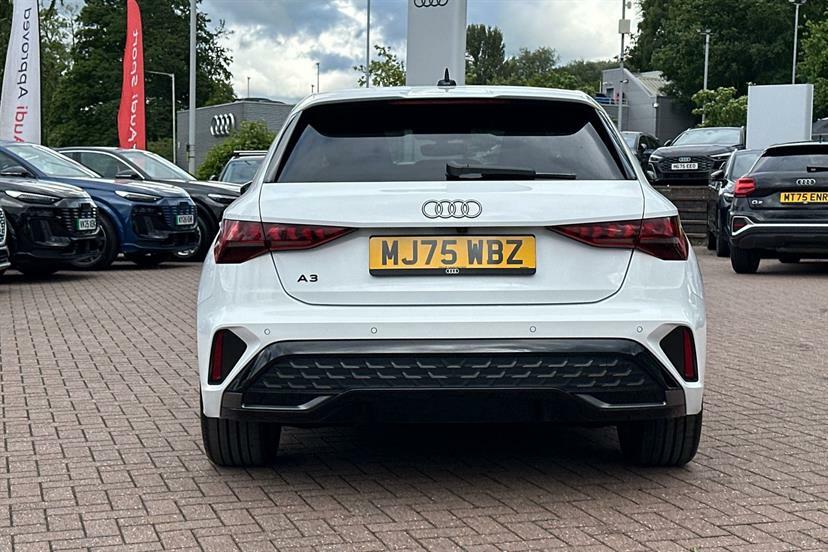 Audi A3 35 Tfsi Black Edition S Tronic  #17