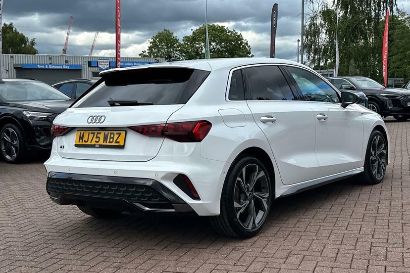 Audi A3 35 Tfsi Black Edition S Tronic  #18