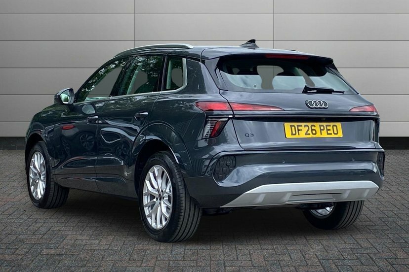Audi Q3 2.0 Tdi Sport Suv S Tronic 150 Ps Grey #3