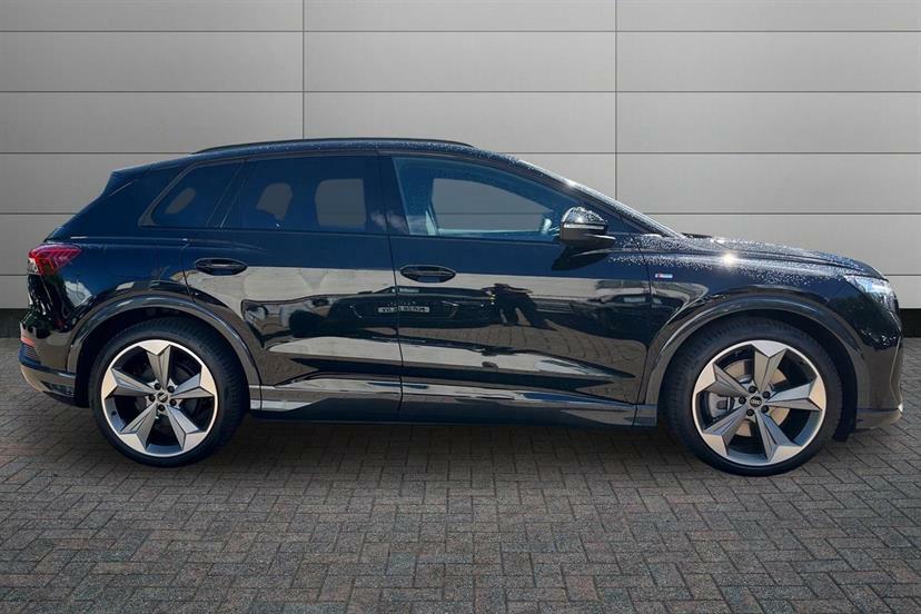 Audi Q4 E Tron 210Kw 45 82Kwh Black Edition Black #3