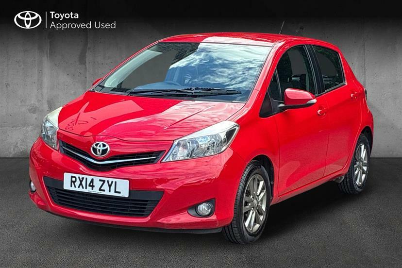 Toyota Yaris Icon 1.5Cvt Tg Red #3