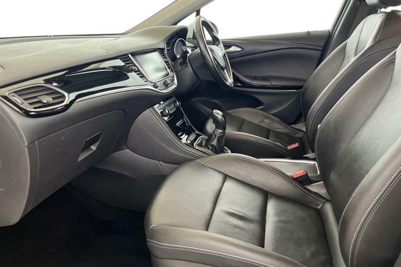Vauxhall Astra 1.4T 16V 150 Elite Nav White #2