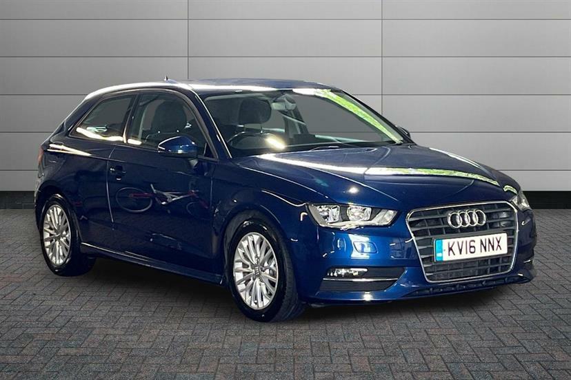 Audi A3 1.6 Tdi Ultra 110 Se Technik Blue