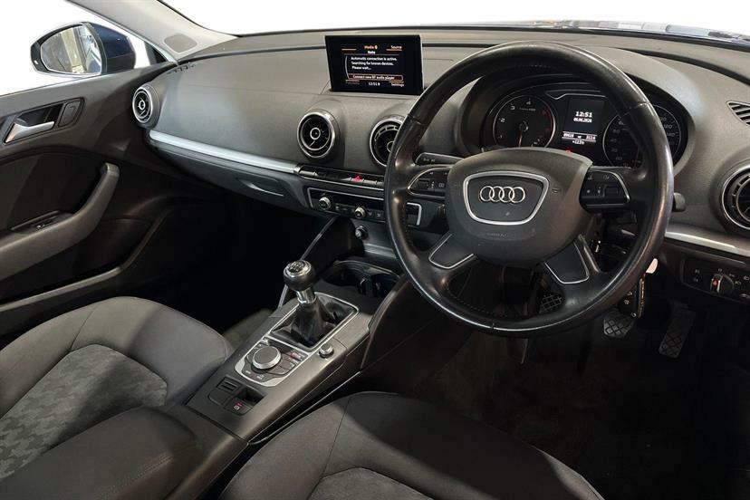 Audi A3 1.6 Tdi Ultra 110 Se Technik Blue #6