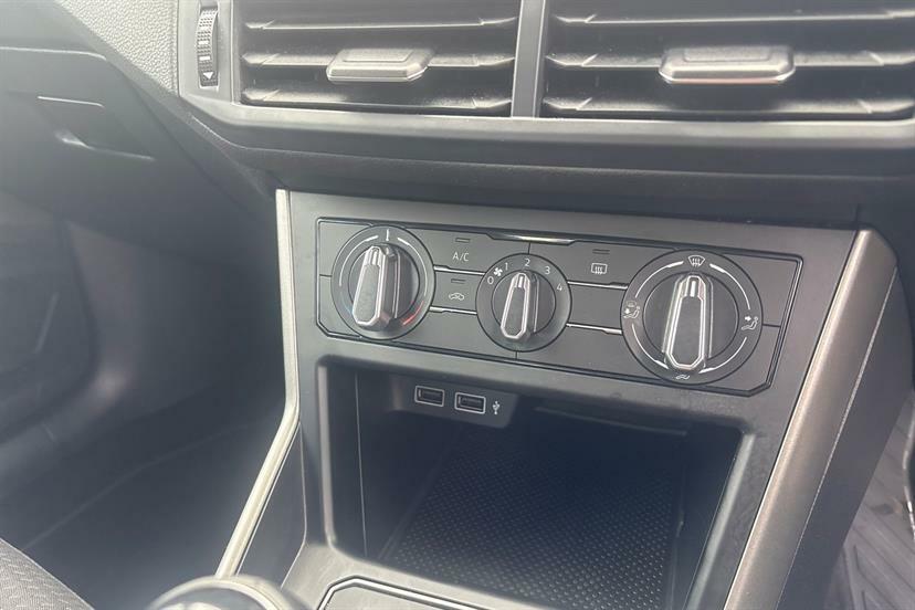 Volkswagen Polo 1.0 Se #23