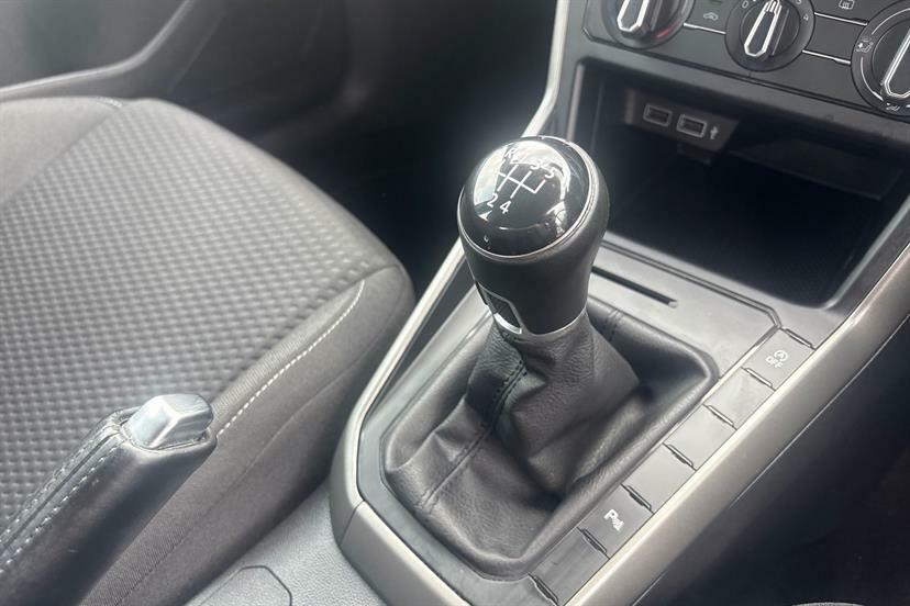 Volkswagen Polo 1.0 Se #7
