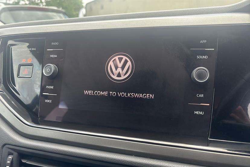 Volkswagen Polo 1.0 Se #24