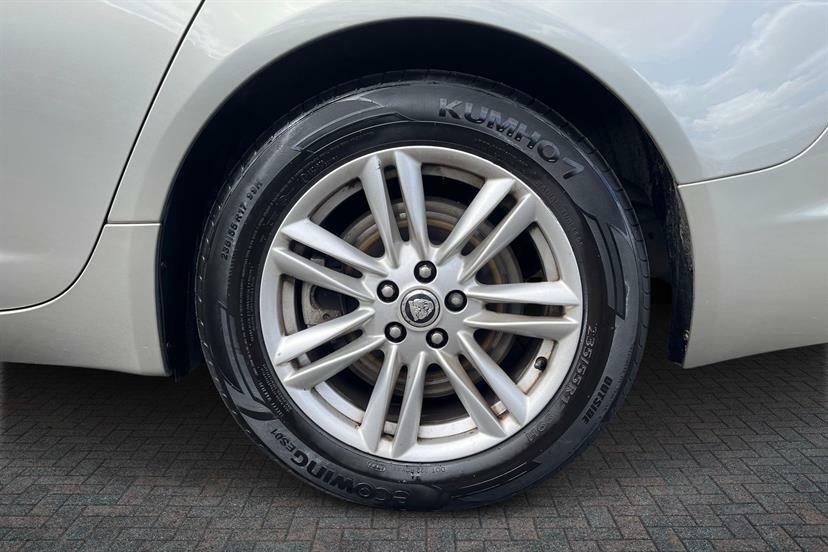 Jaguar XF 2.2D 163 Luxury  #4